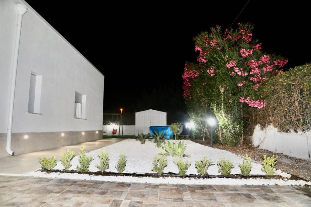 Terrauzza Villa Mare Blue Sr Nuovissima Villa 150M Dal Mare Adatta A Bambini מראה חיצוני תמונה